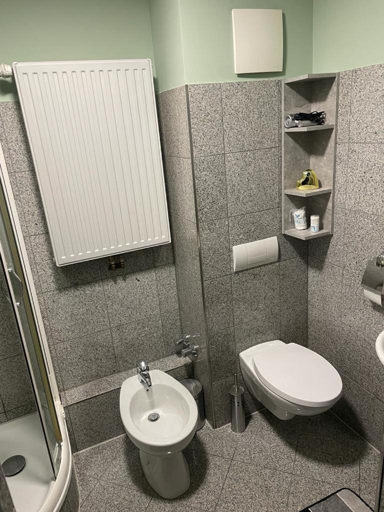 Bed And Breakfast 33 Duisburg Luaran gambar